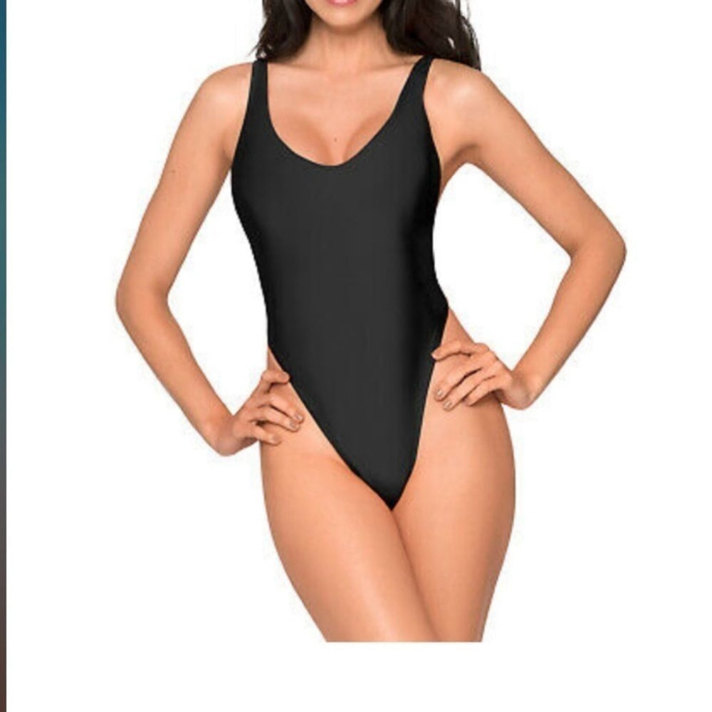 NWT RELLECIGA high cut low back swimsuit